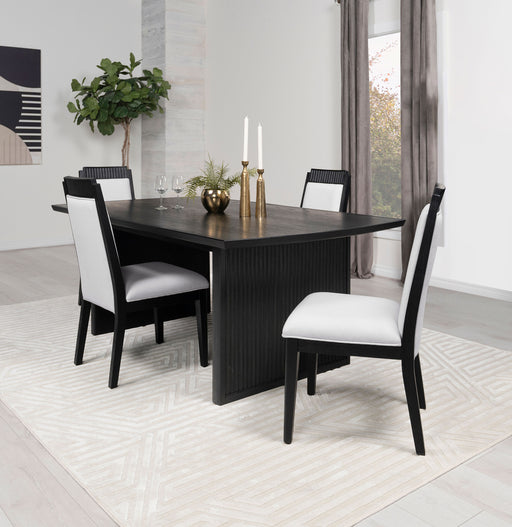 Brookmead Dining Set - De Avenue Furniture