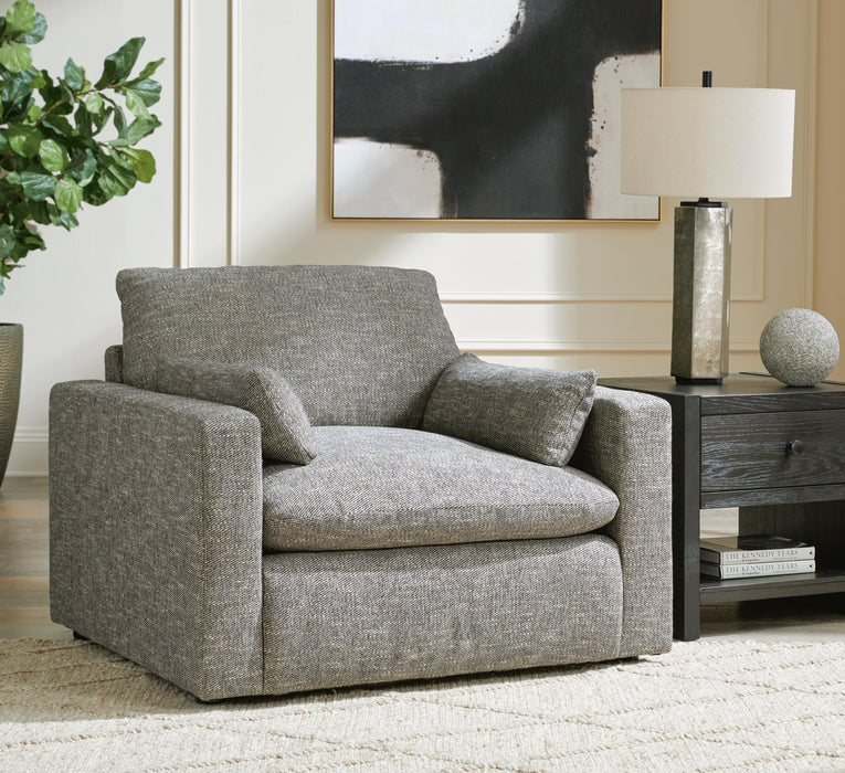 Dramatic Oversized Chair - De Avenue Furniture