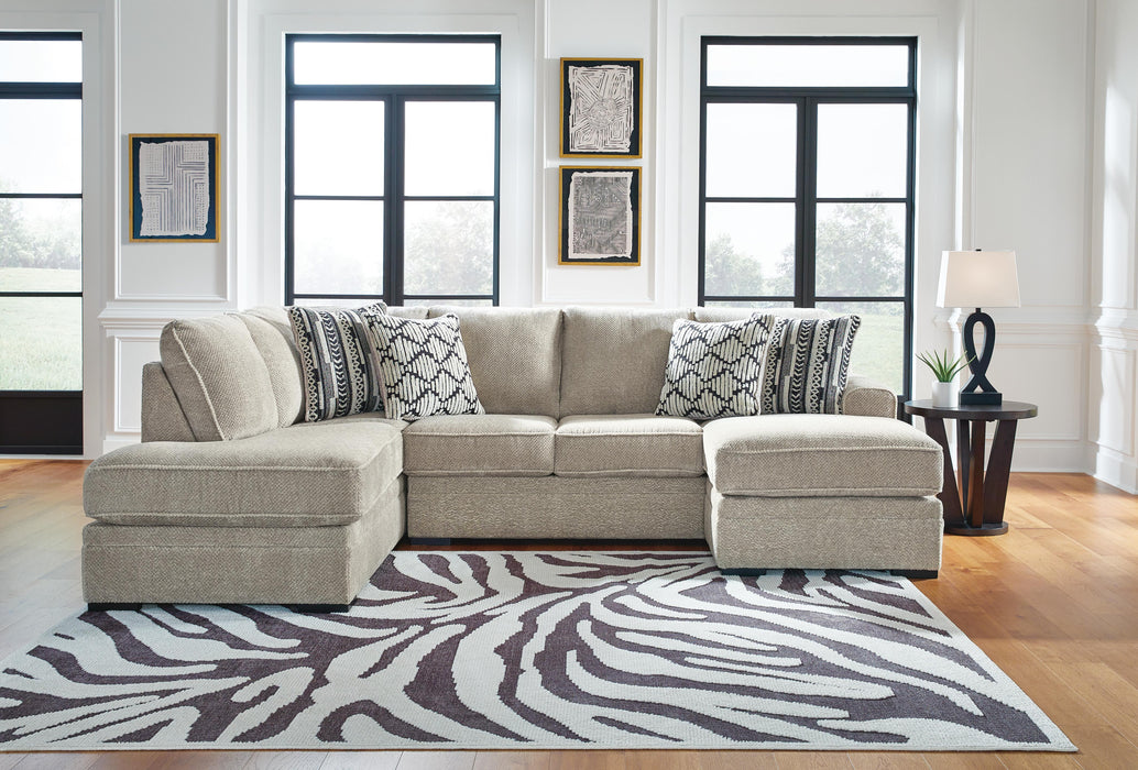 Calnita Sectional with Chaise - De Avenue Furniture