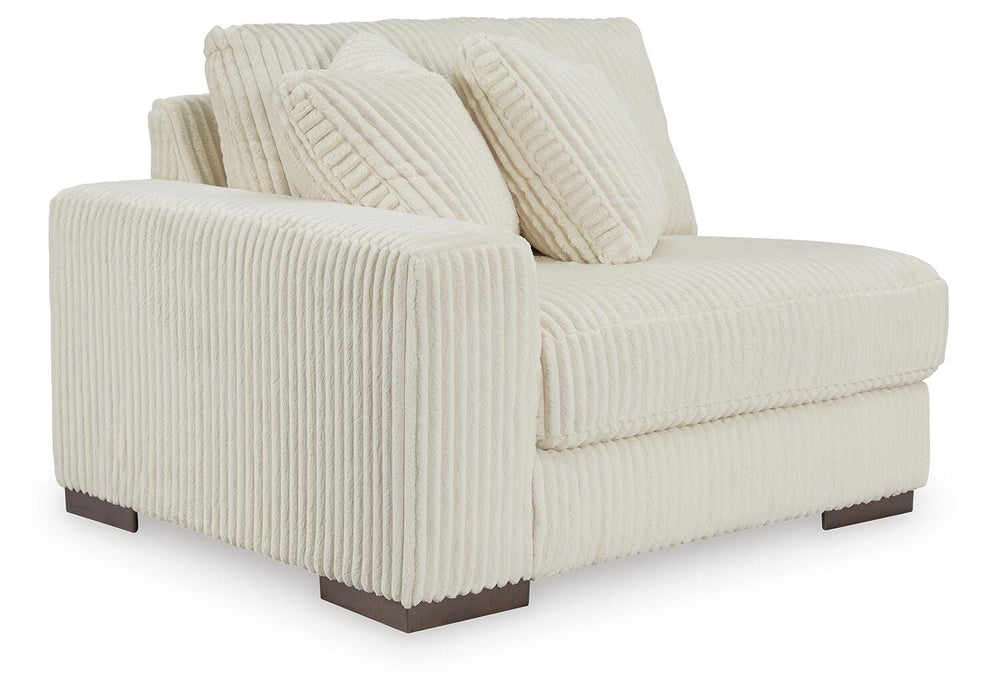 Lindyn Sectional with Chaise - De Avenue Furniture