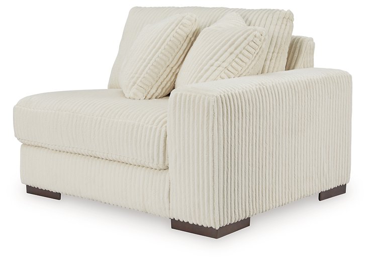 Lindyn Sectional - De Avenue Furniture