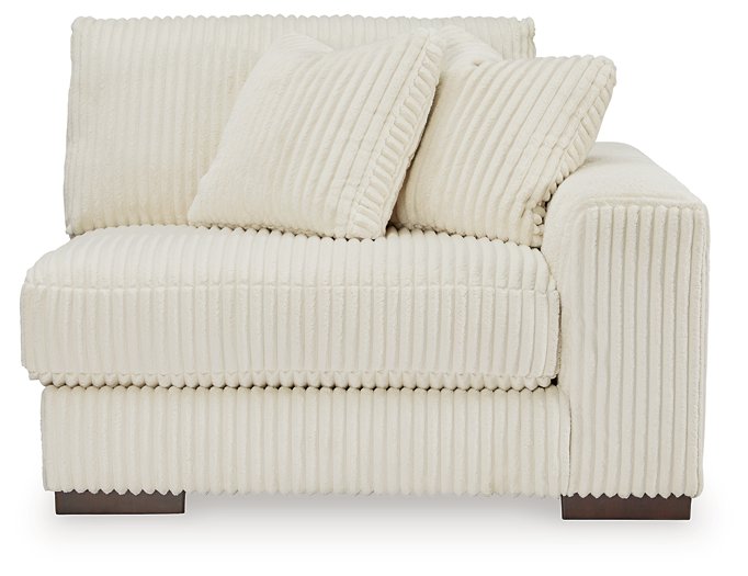 Lindyn Sectional - De Avenue Furniture