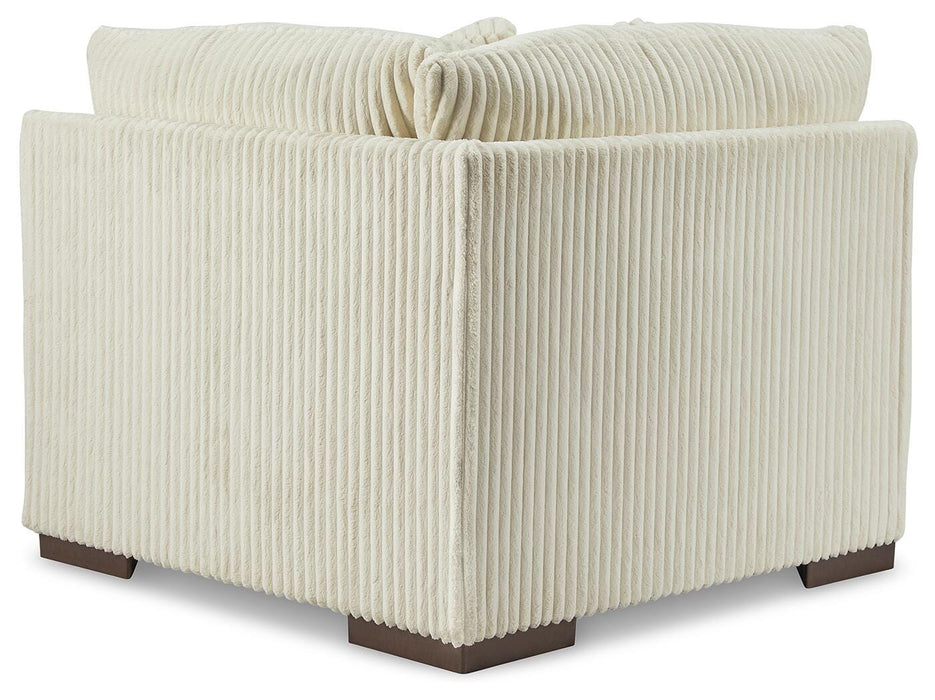 Lindyn Sectional with Chaise - De Avenue Furniture