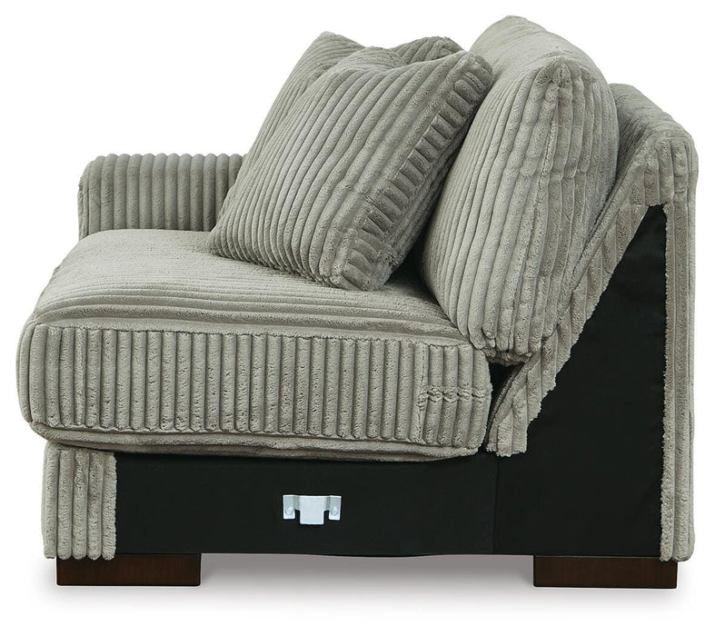 Lindyn Sectional with Chaise - De Avenue Furniture