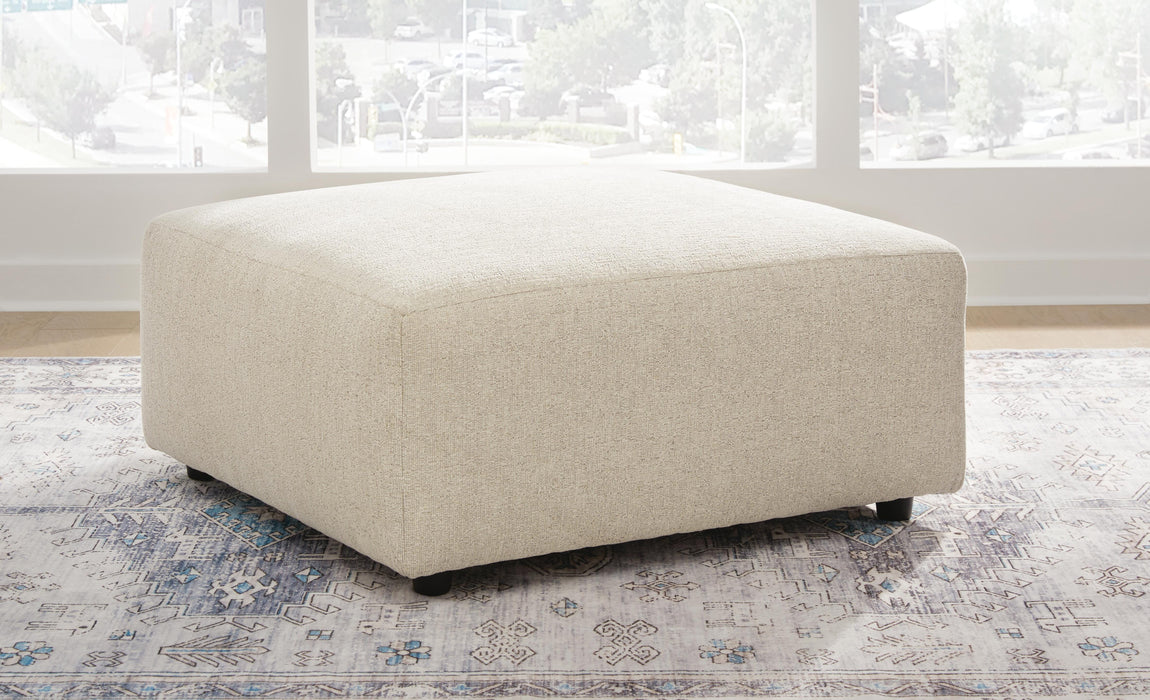 Edenfield Oversized Accent Ottoman - De Avenue Furniture