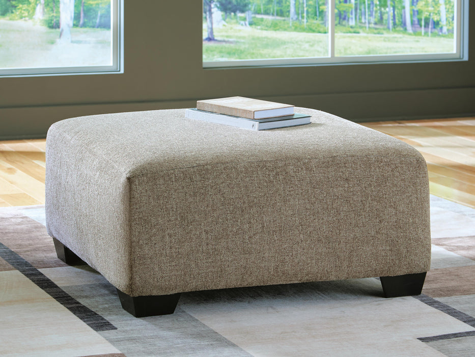 Newellen Oversized Accent Ottoman - De Avenue Furniture