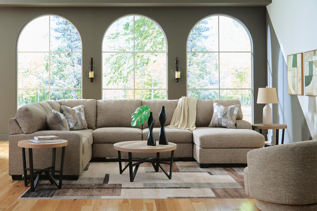 Newellen Sectional with Chaise - De Avenue Furniture