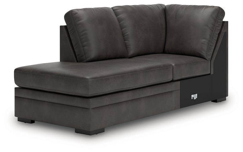 Lofton-Pike Sectional with Chaise - De Avenue Furniture