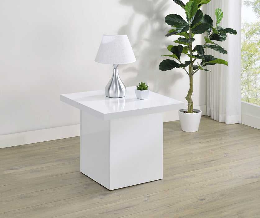 Devar End Table - De Avenue Furniture