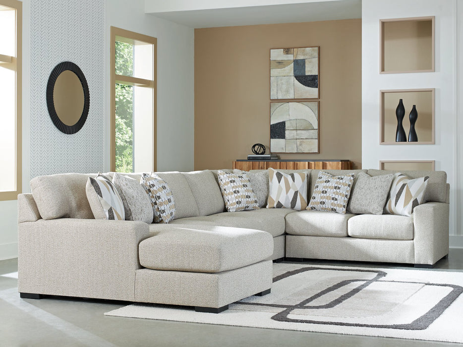 Laurelgrove Sectional with Chaise - De Avenue Furniture