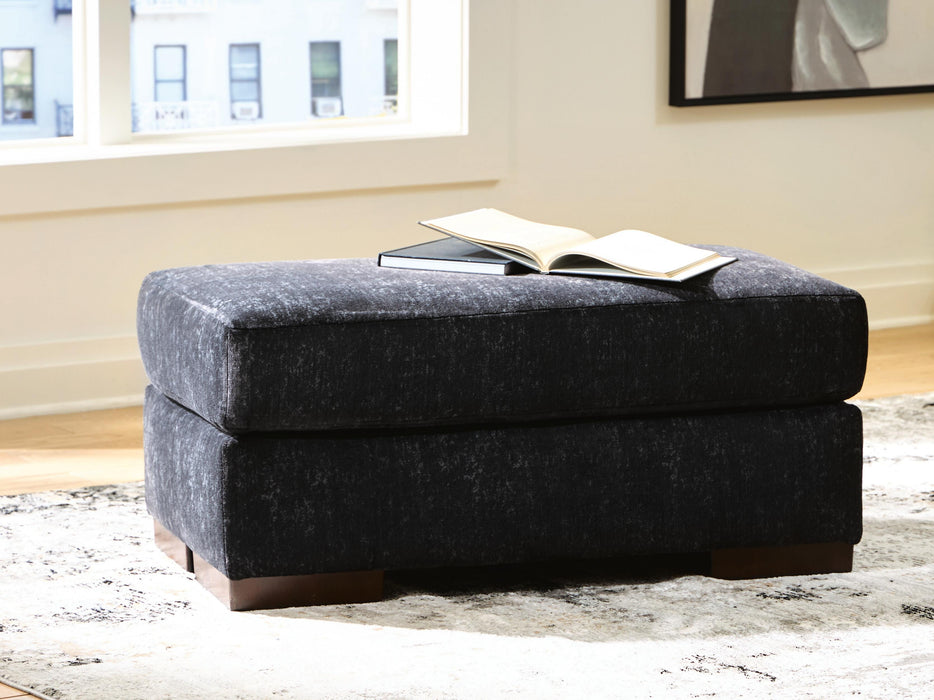 Whitmore Manor Ottoman - De Avenue Furniture