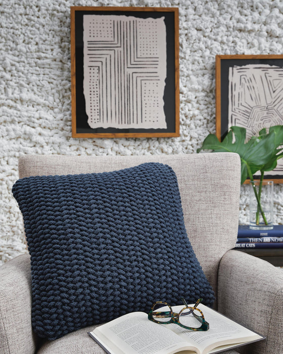 Renemore Pillow - De Avenue Furniture