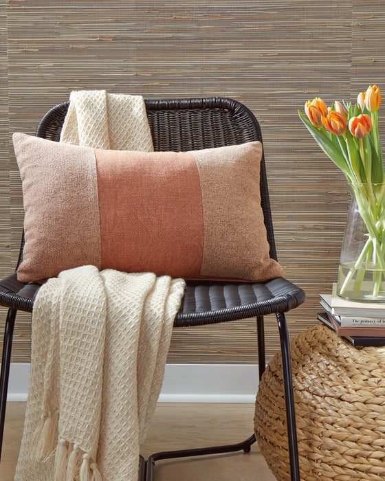 Dovinton Pillow - De Avenue Furniture