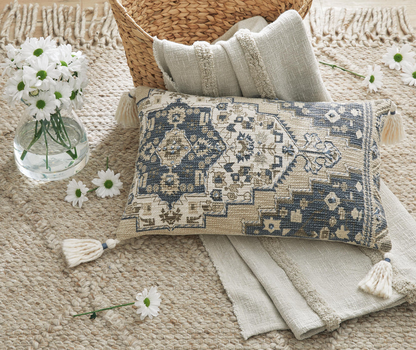 Winbury Pillow - De Avenue Furniture