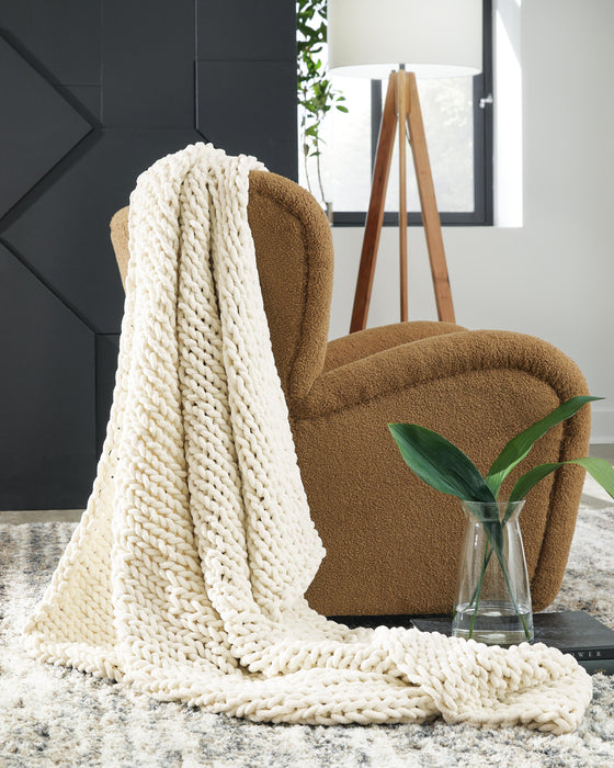 Chaddon Throw - De Avenue Furniture