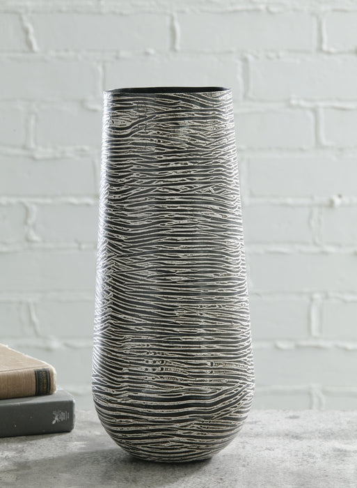 Fynn Vase - De Avenue Furniture