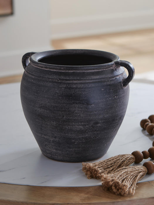 Meadie Vase - De Avenue Furniture