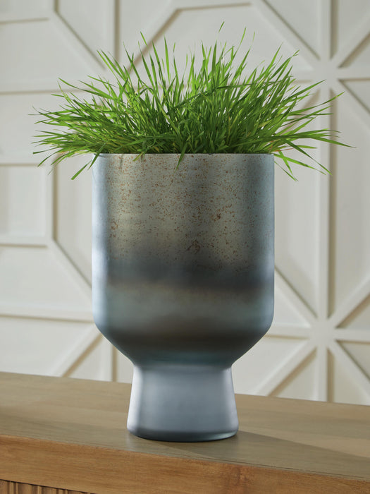 Pennmore Vase - De Avenue Furniture