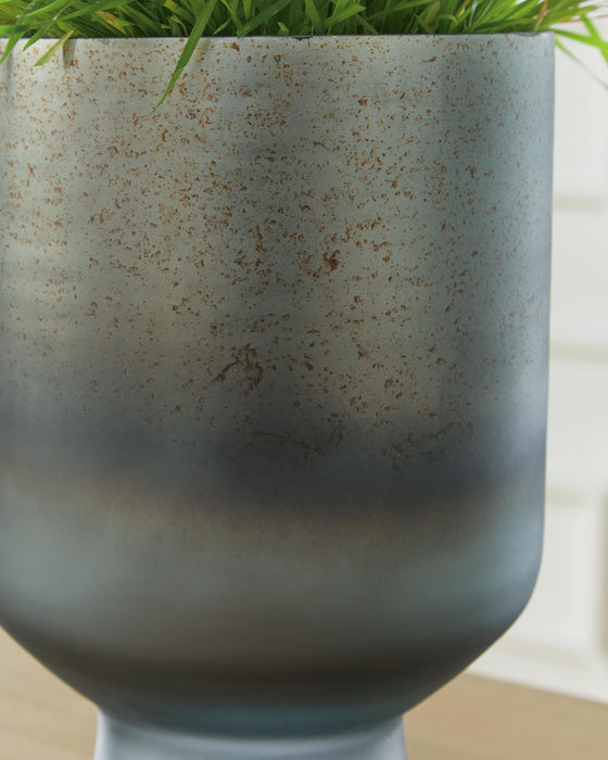 Pennmore Vase - De Avenue Furniture