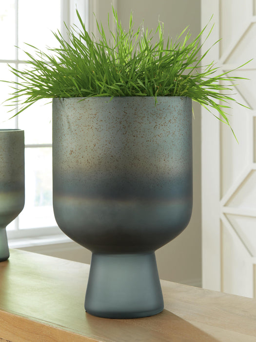 Pennmore Vase - De Avenue Furniture