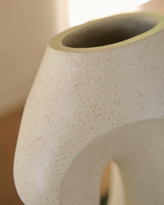 Odion Vase - De Avenue Furniture