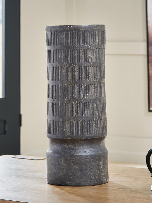 Beninworth Vase - De Avenue Furniture