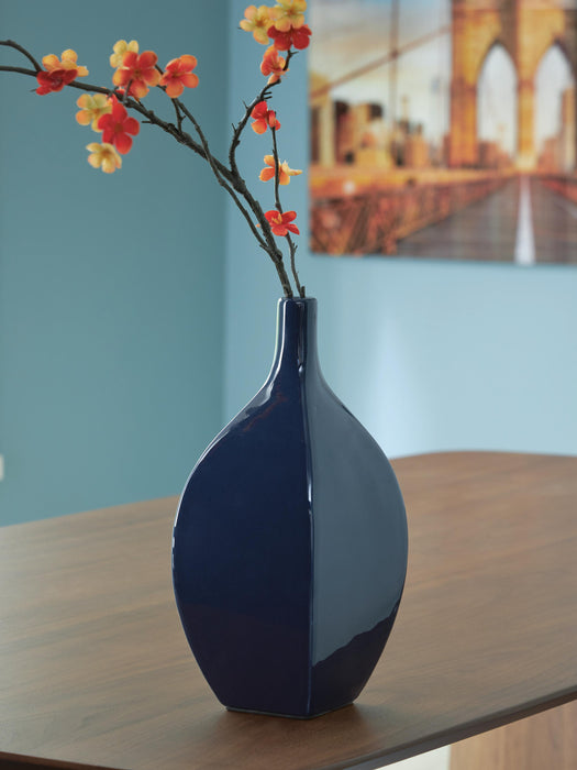 Abtinson Vase - De Avenue Furniture