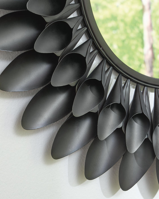 Ryenmour Accent Mirror - De Avenue Furniture