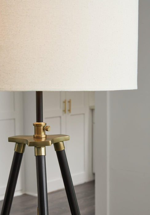 Cashner Floor Lamp - De Avenue Furniture