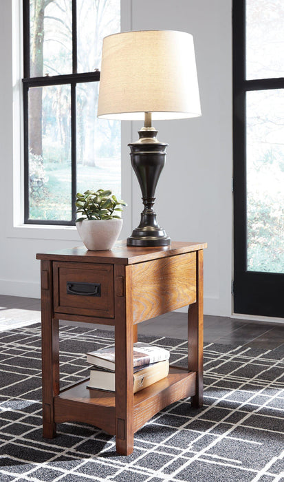 Breegin Chairside End Table - De Avenue Furniture