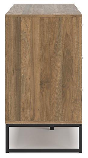 Deanlow Bedroom Package - De Avenue Furniture