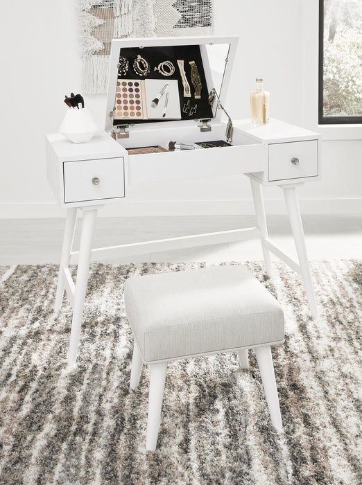 Thadamere Vanity with Stool - De Avenue Furniture