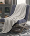 Leonita Throw - De Avenue Furniture