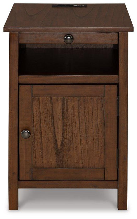 Treytown Chairside End Table - De Avenue Furniture