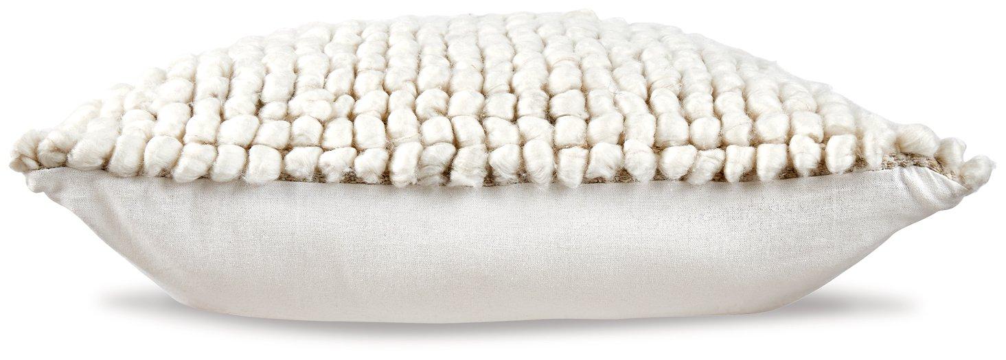 Aavie Pillow - De Avenue Furniture