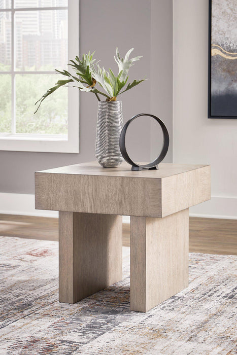 Jorlaina End Table - De Avenue Furniture