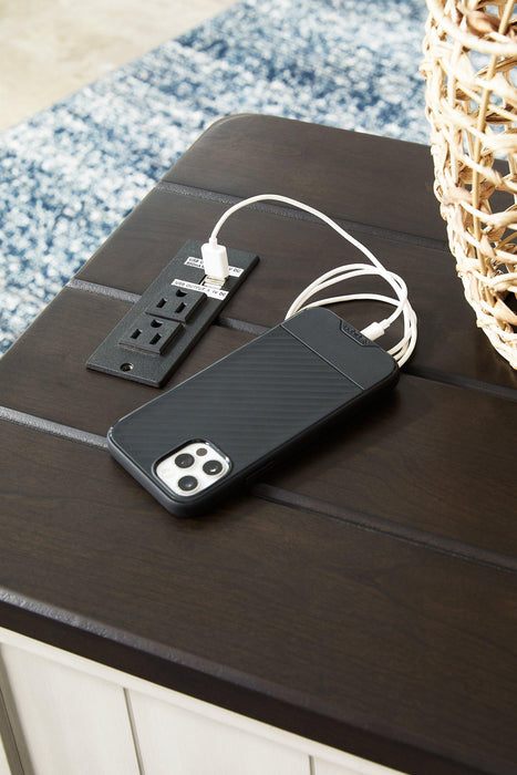 Darborn Chairside End Table - De Avenue Furniture