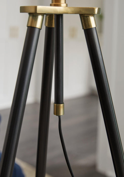 Cashner Floor Lamp - De Avenue Furniture