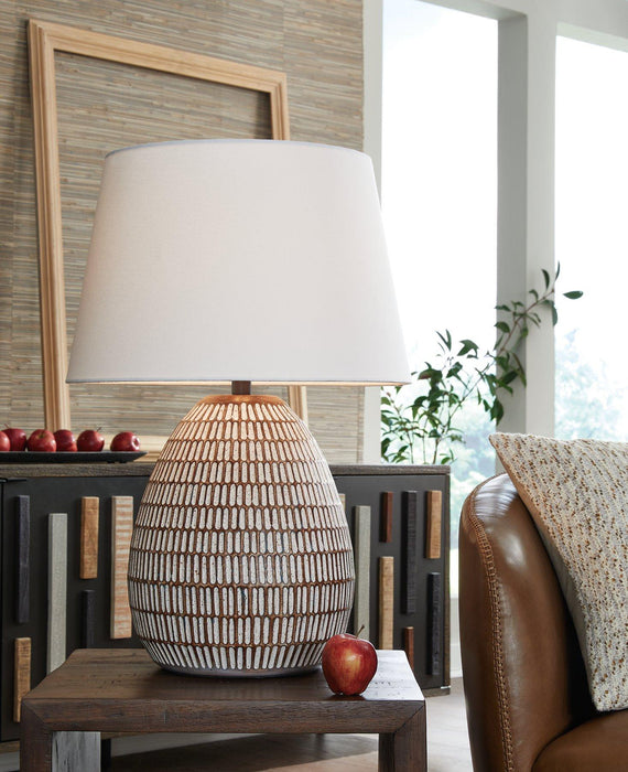 Darrich Table Lamp - De Avenue Furniture