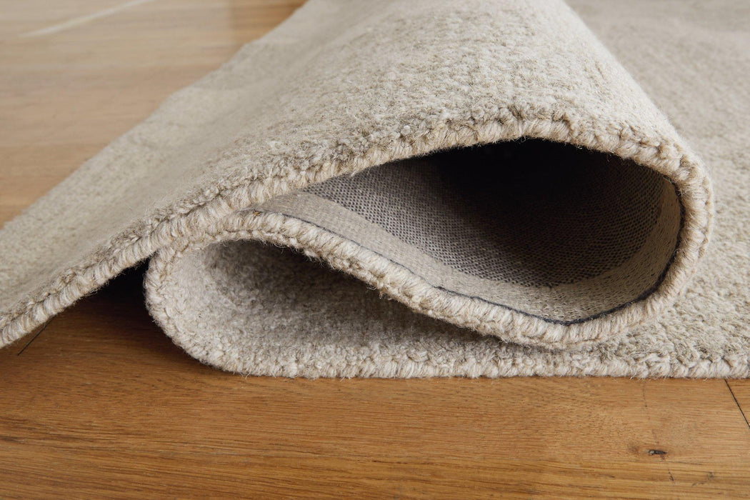 Chadess 8' x 10' Rug - De Avenue Furniture