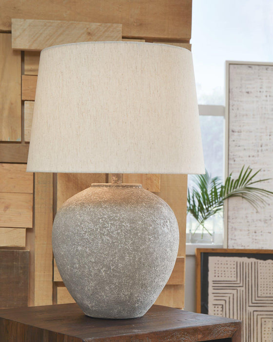 Dreward Table Lamp - De Avenue Furniture