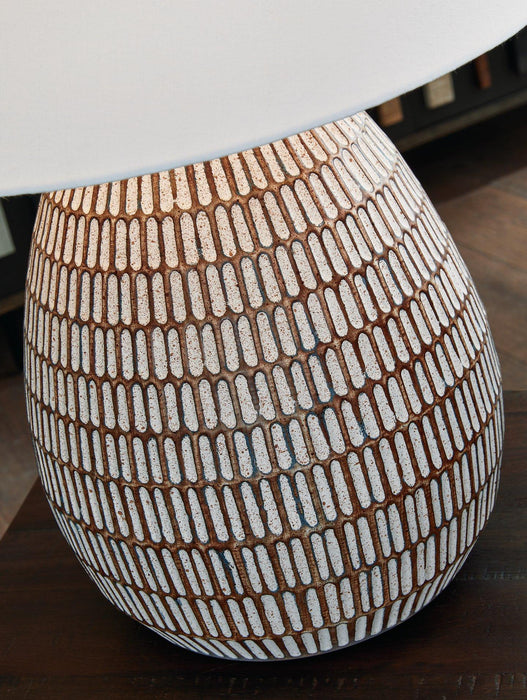 Darrich Table Lamp - De Avenue Furniture