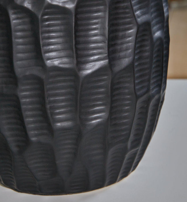 Ellisley Table Lamp - De Avenue Furniture