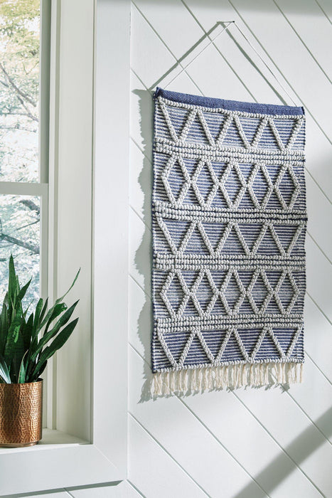 Fogridge Wall Decor - De Avenue Furniture