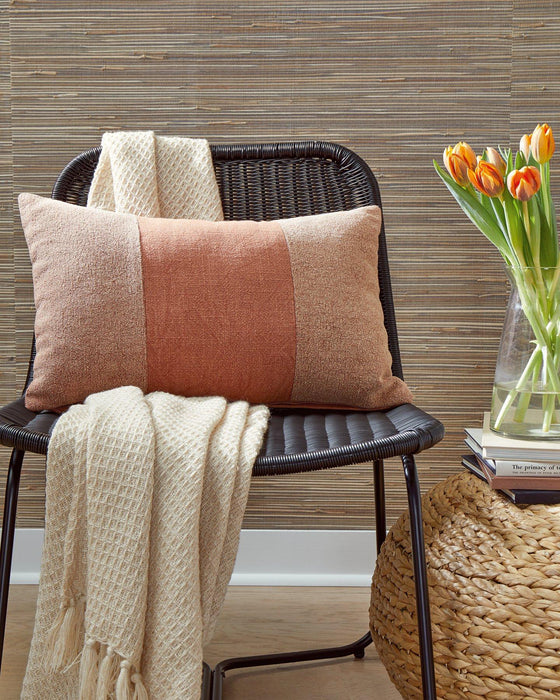 Dovinton Pillow - De Avenue Furniture