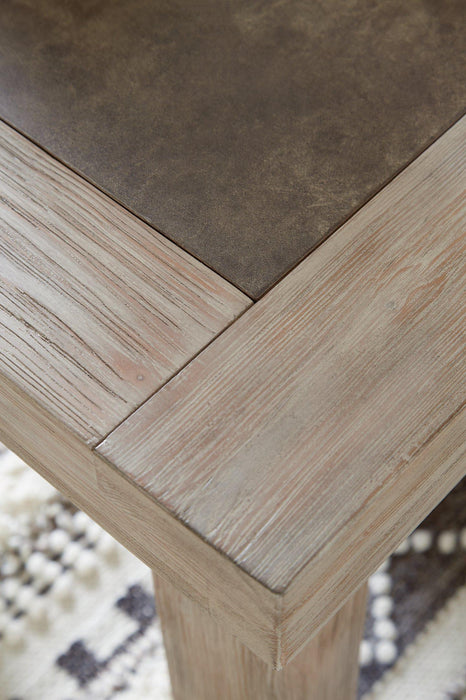 Hennington End Table - De Avenue Furniture