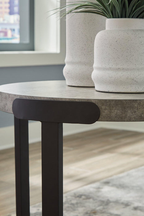 Darthurst Table (Set of 3) - De Avenue Furniture