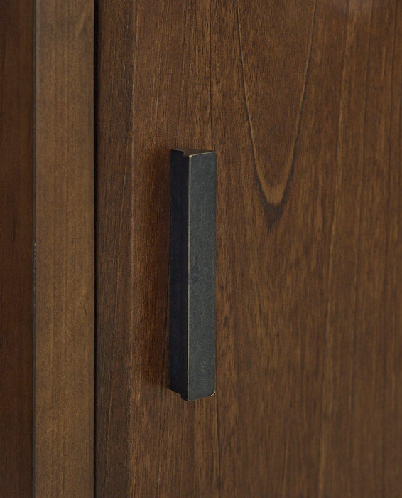 Devonsted Chairside End Table - De Avenue Furniture