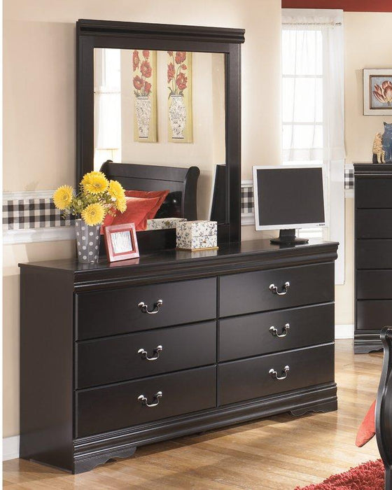 Huey Vineyard Dresser and Mirror - De Avenue Furniture