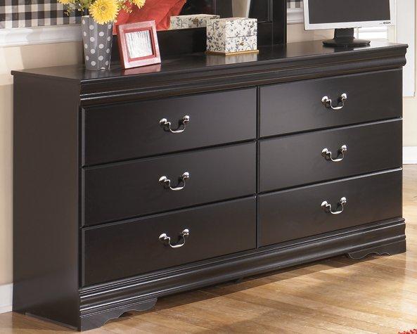 Huey Vineyard Dresser and Mirror - De Avenue Furniture